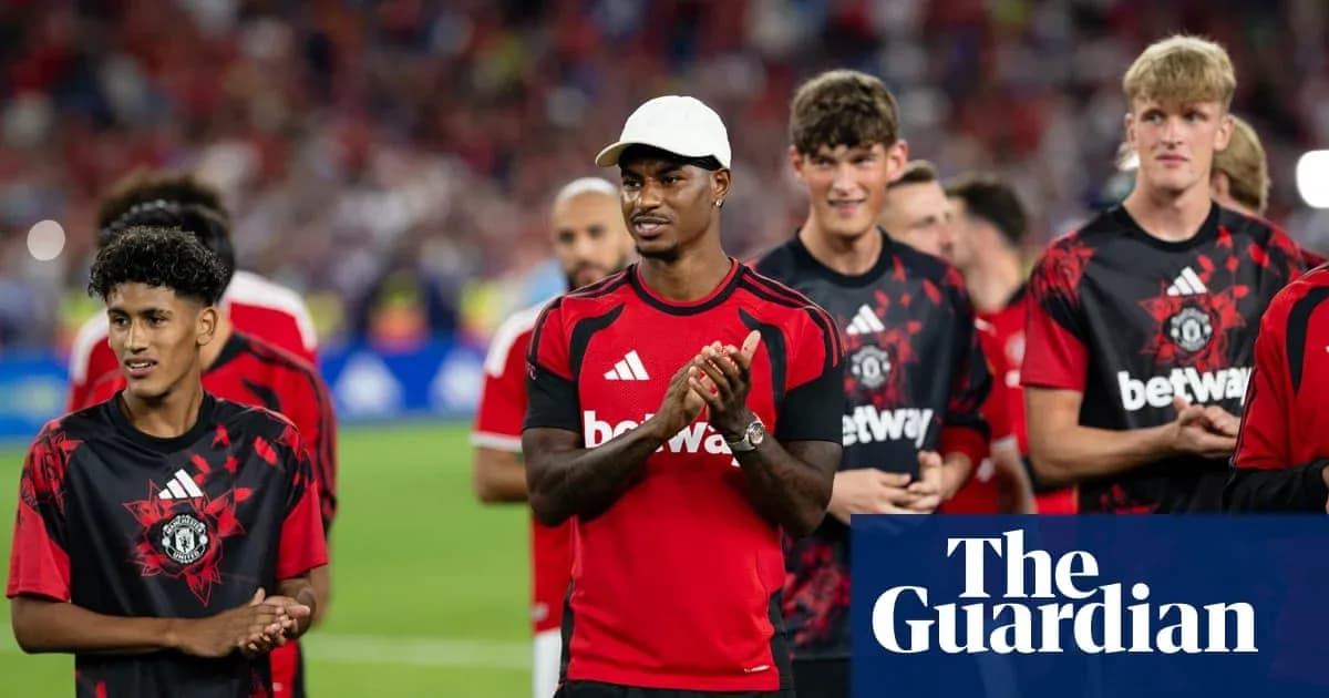Manchester United players on field after match Manchester United players on field after match