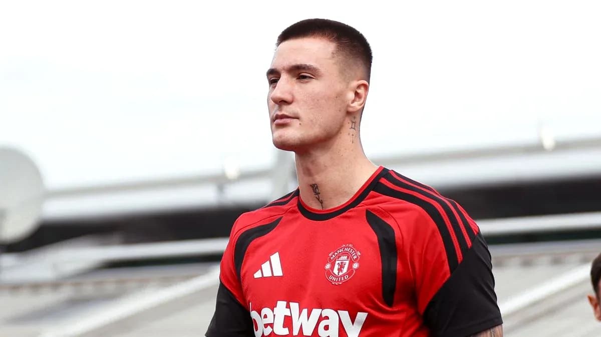 Player wearing Manchester United training kit outdoors Player wearing Manchester United training kit outdoors