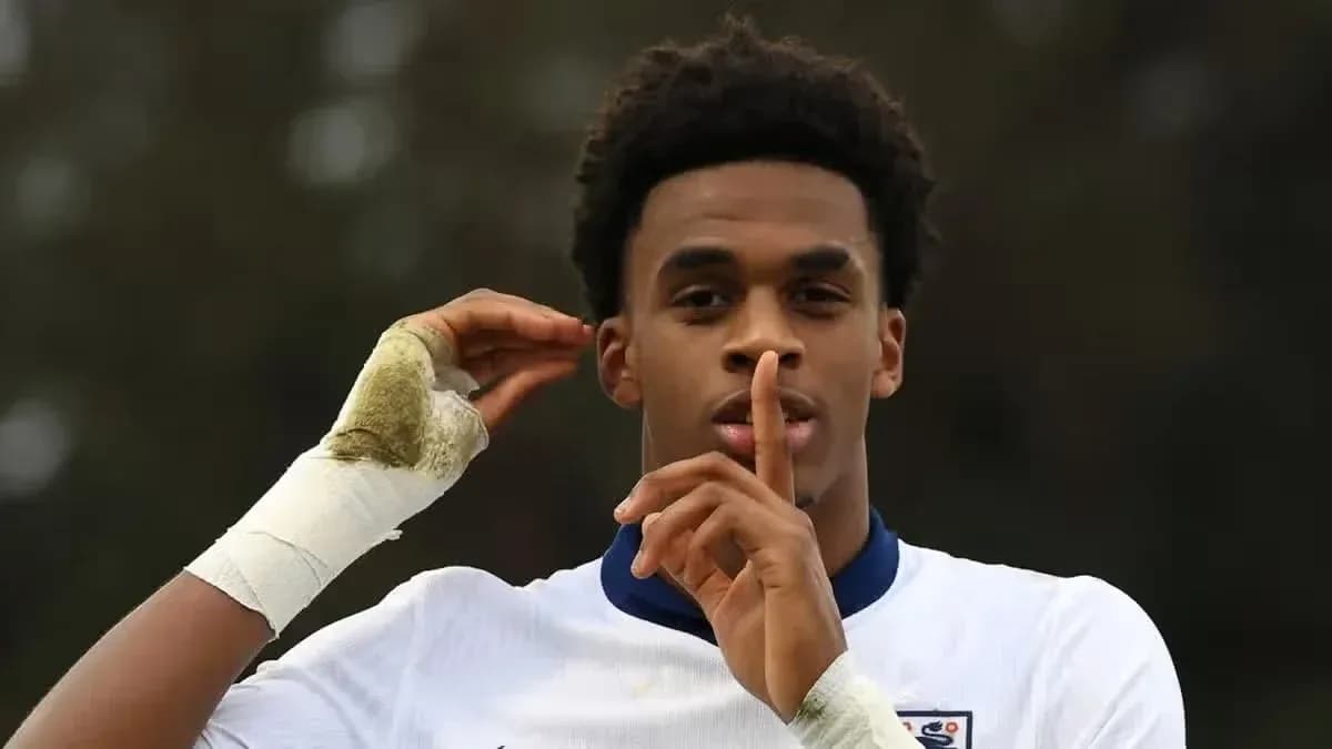 Player making a shushing gesture during match Player making a shushing gesture during match