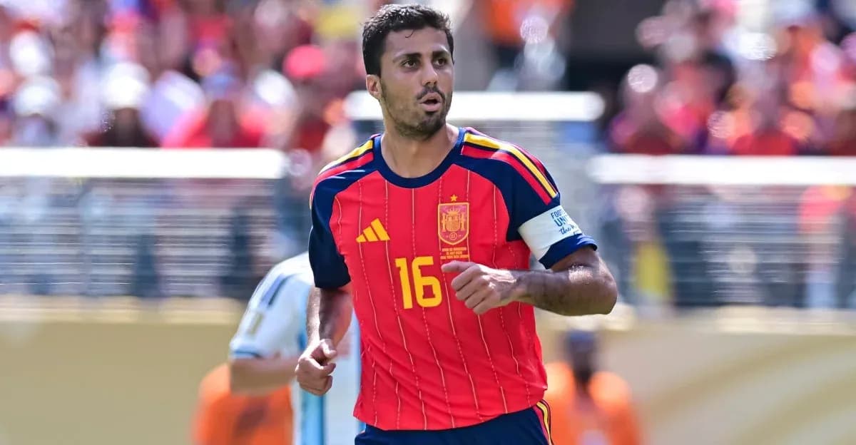 Player wearing Spain jersey during match action Player wearing Spain jersey during match action