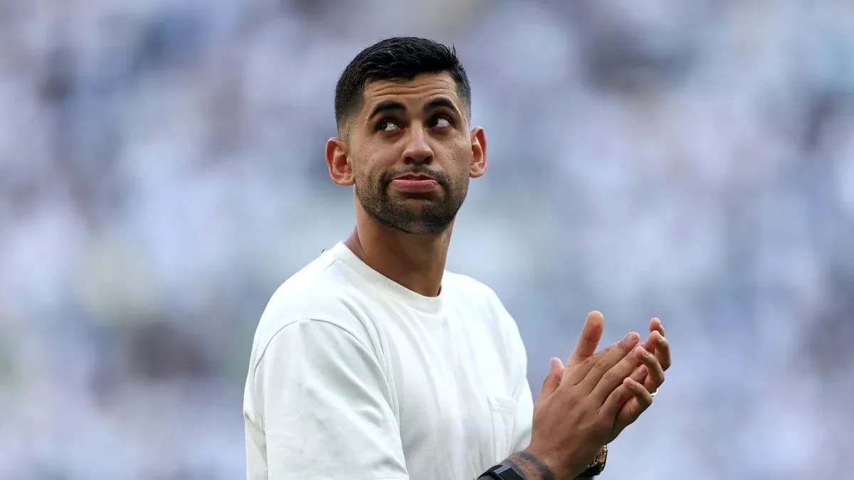 Player clapping and looking around during match Player clapping and looking around during match