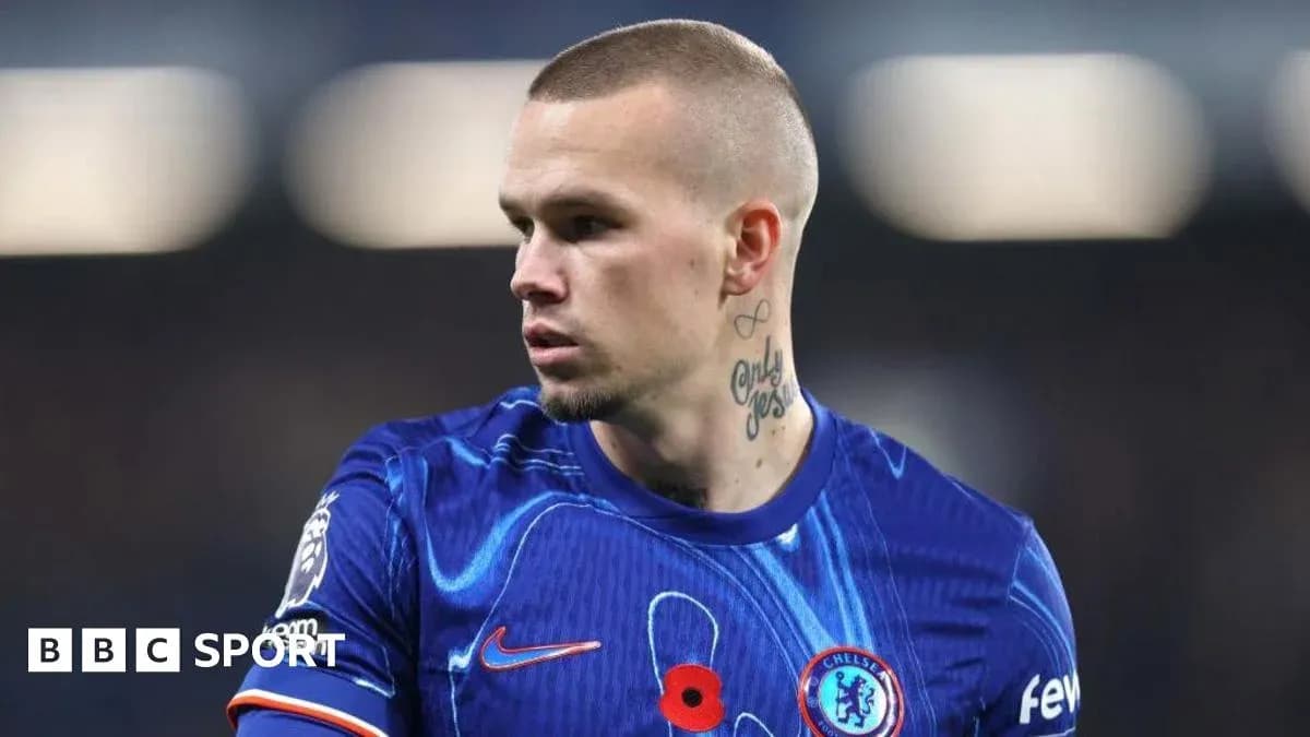 Player in Chelsea kit during a match Player in Chelsea kit during a match