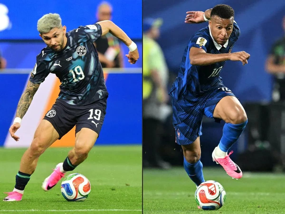 Paraguay and France players in World Cup match Paraguay and France players in World Cup match