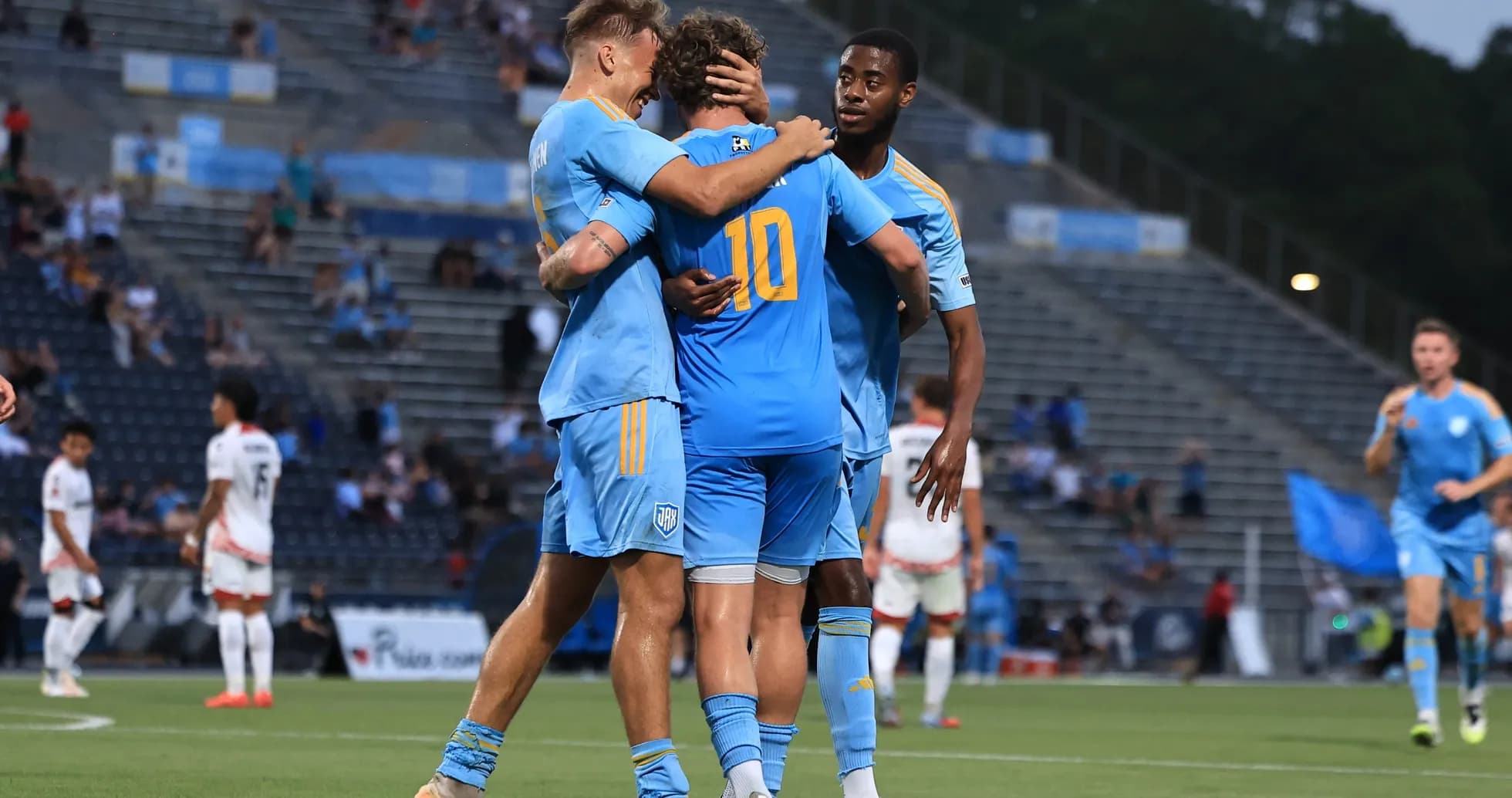Players celebrating during JAX vs San Antonio match Players celebrating during JAX vs San Antonio match