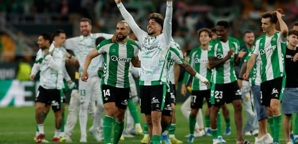 Real Betis players celebrating a victory Real Betis players celebrating a victory