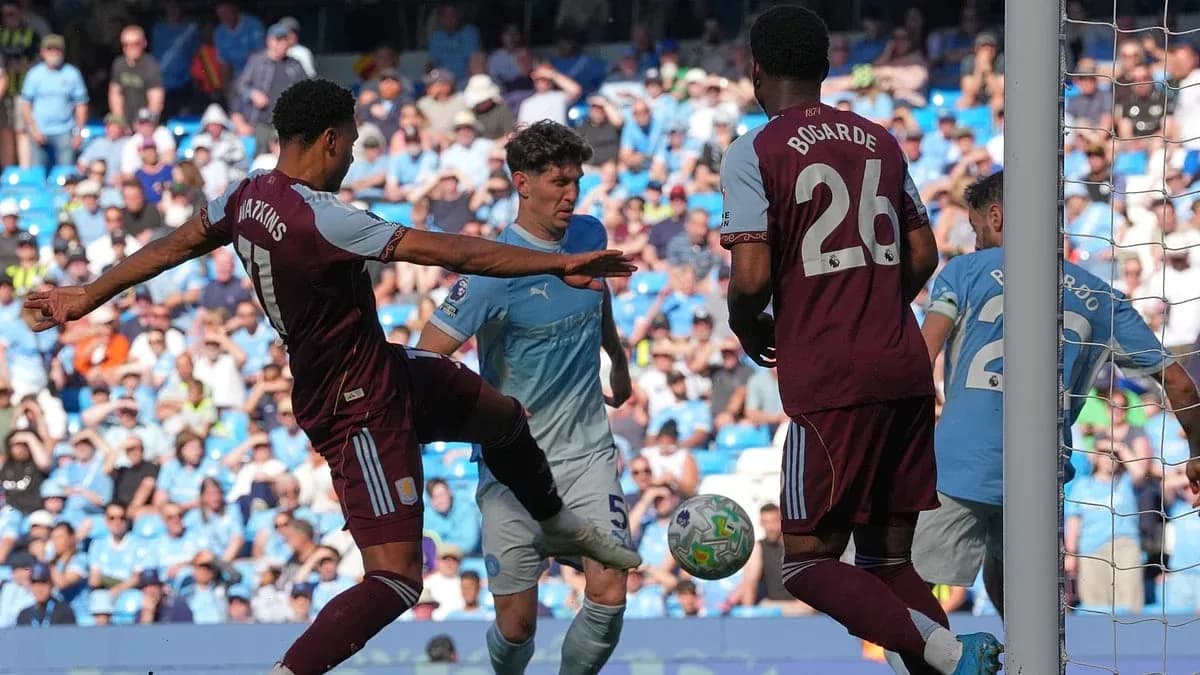 Players competing during Manchester City vs Aston Villa Players competing during Manchester City vs Aston Villa