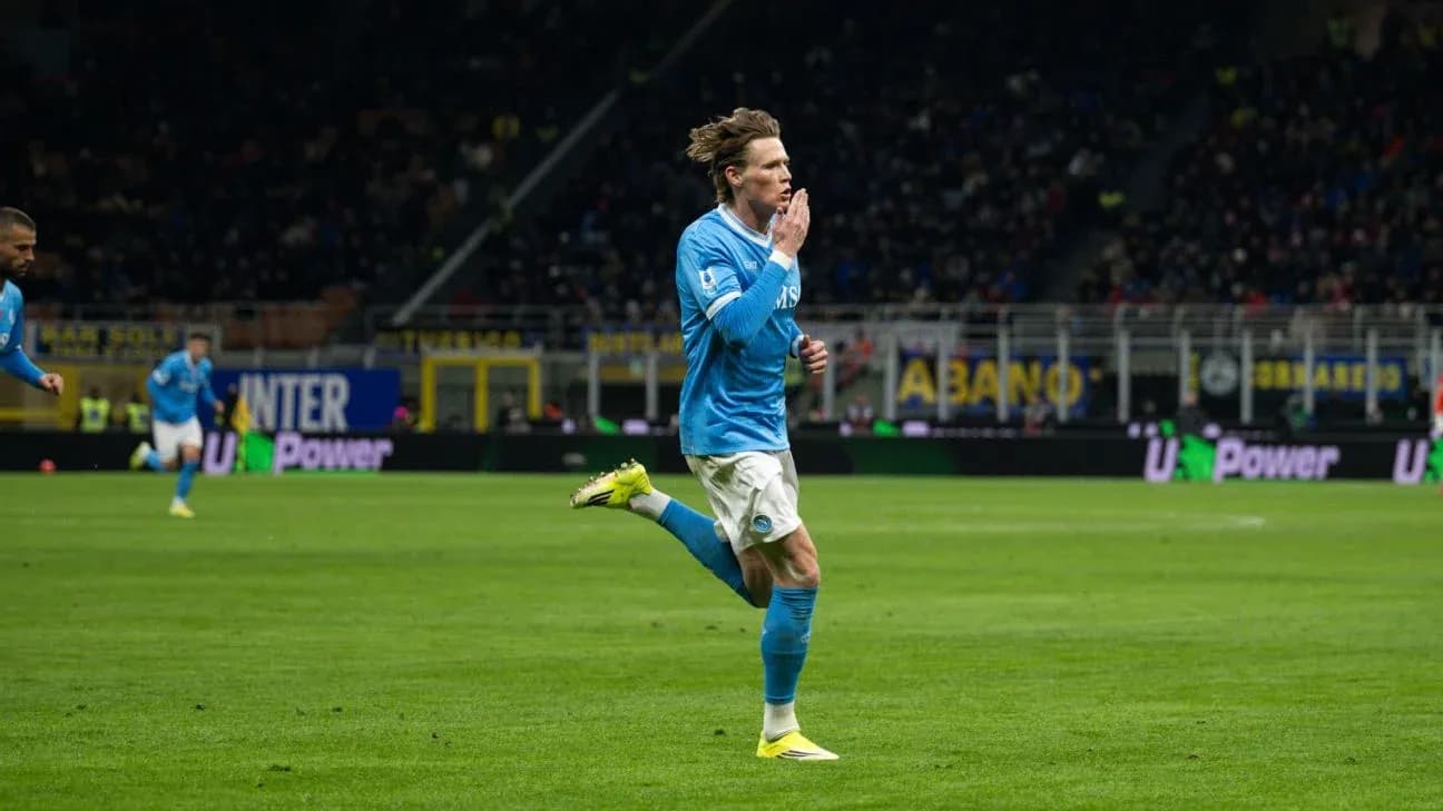 Player celebrating during Inter vs Napoli match Player celebrating during Inter vs Napoli match