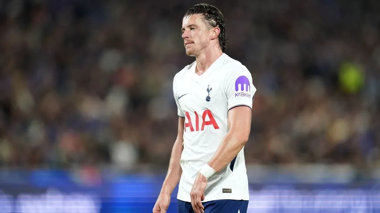 Tottenham player looking disappointed during match Tottenham player looking disappointed during match