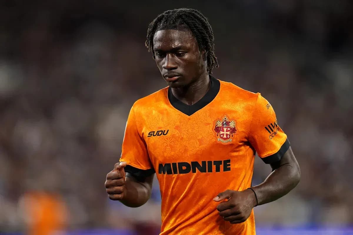 Player wearing orange jersey during match Player wearing orange jersey during match