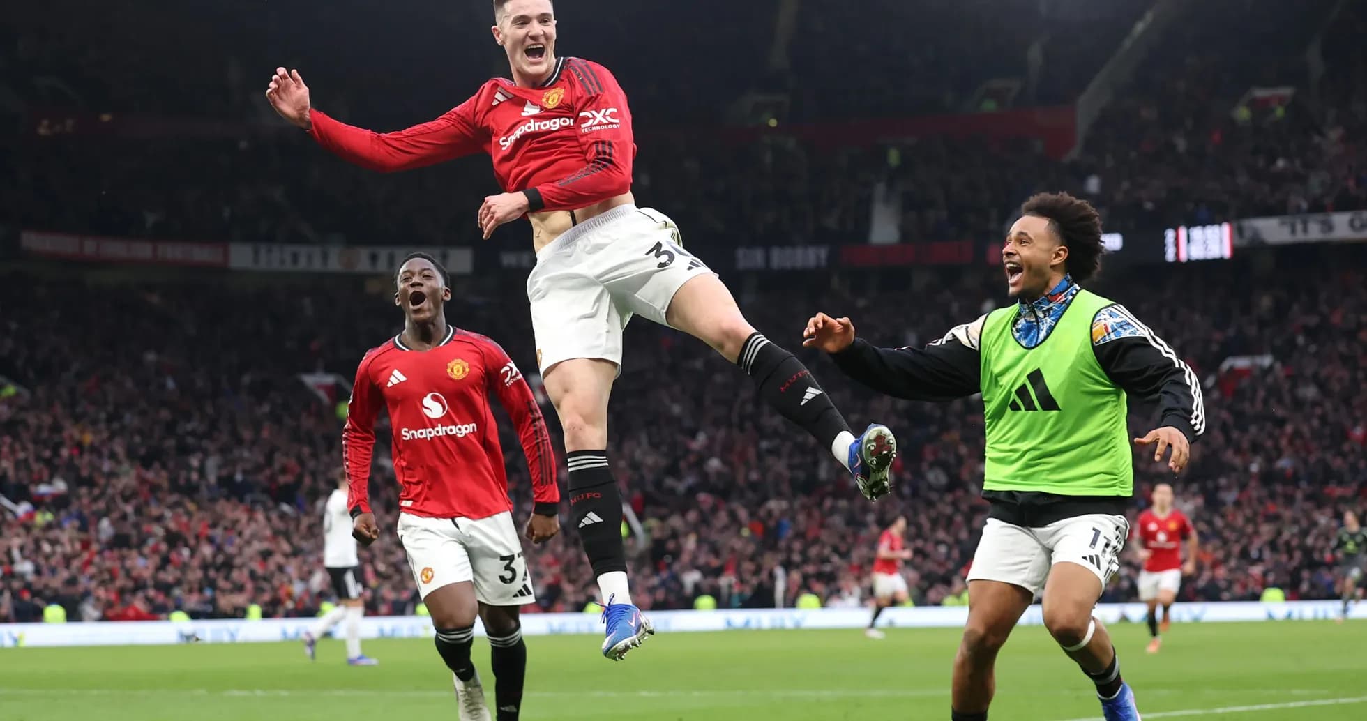 Manchester United players celebrating a goal Manchester United players celebrating a goal