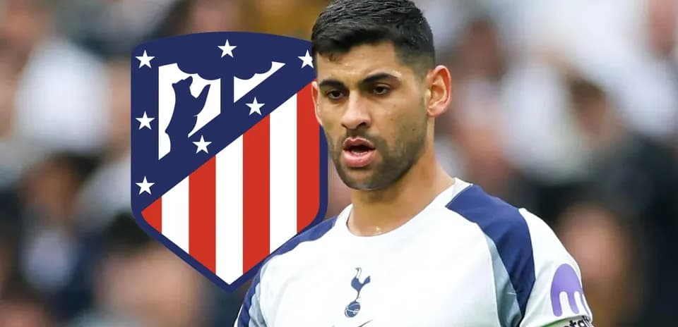 Player in Tottenham kit with Atlético Madrid logo background Player in Tottenham kit with Atlético Madrid logo background