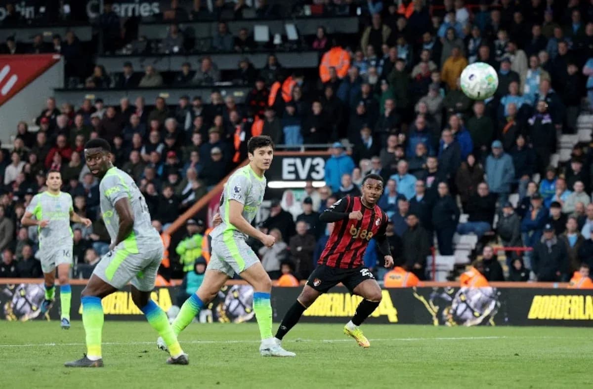 Players in action during Manchester City vs Bournemouth Players in action during Manchester City vs Bournemouth