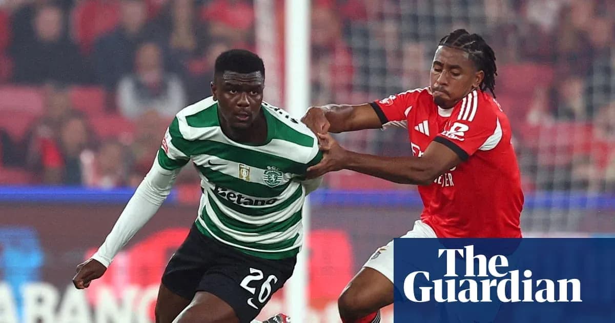 Player from Sporting CP challenged by Benfica opponent Player from Sporting CP challenged by Benfica opponent