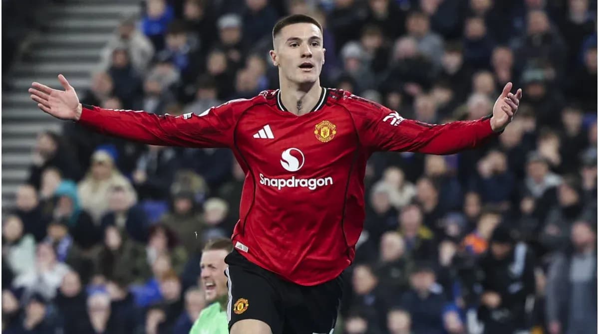 Manchester United player celebrating a goal Manchester United player celebrating a goal