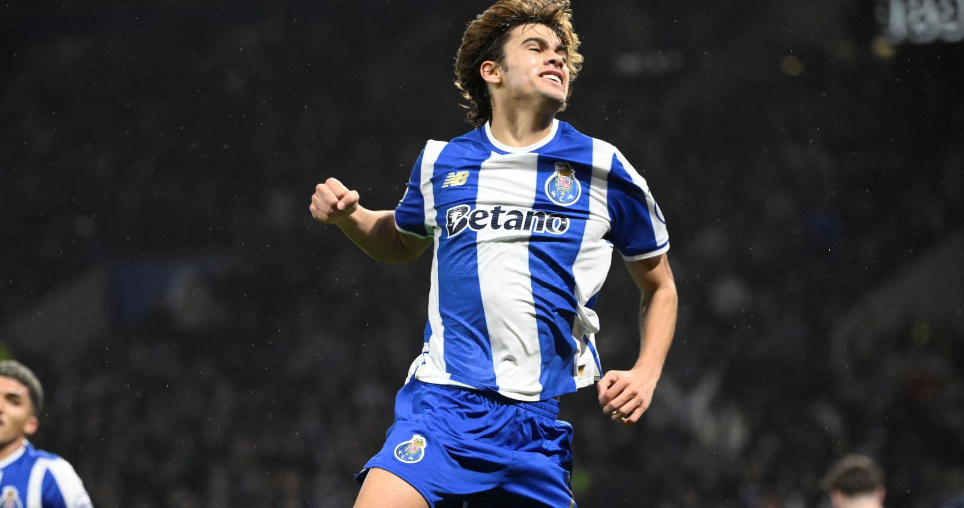 Roma Near €25m Signing of Porto Winger Rodrigo Mora with €120m Release Clause Roma Near €25m Signing of Porto Winger Rodrigo Mora with €120m Release Clause